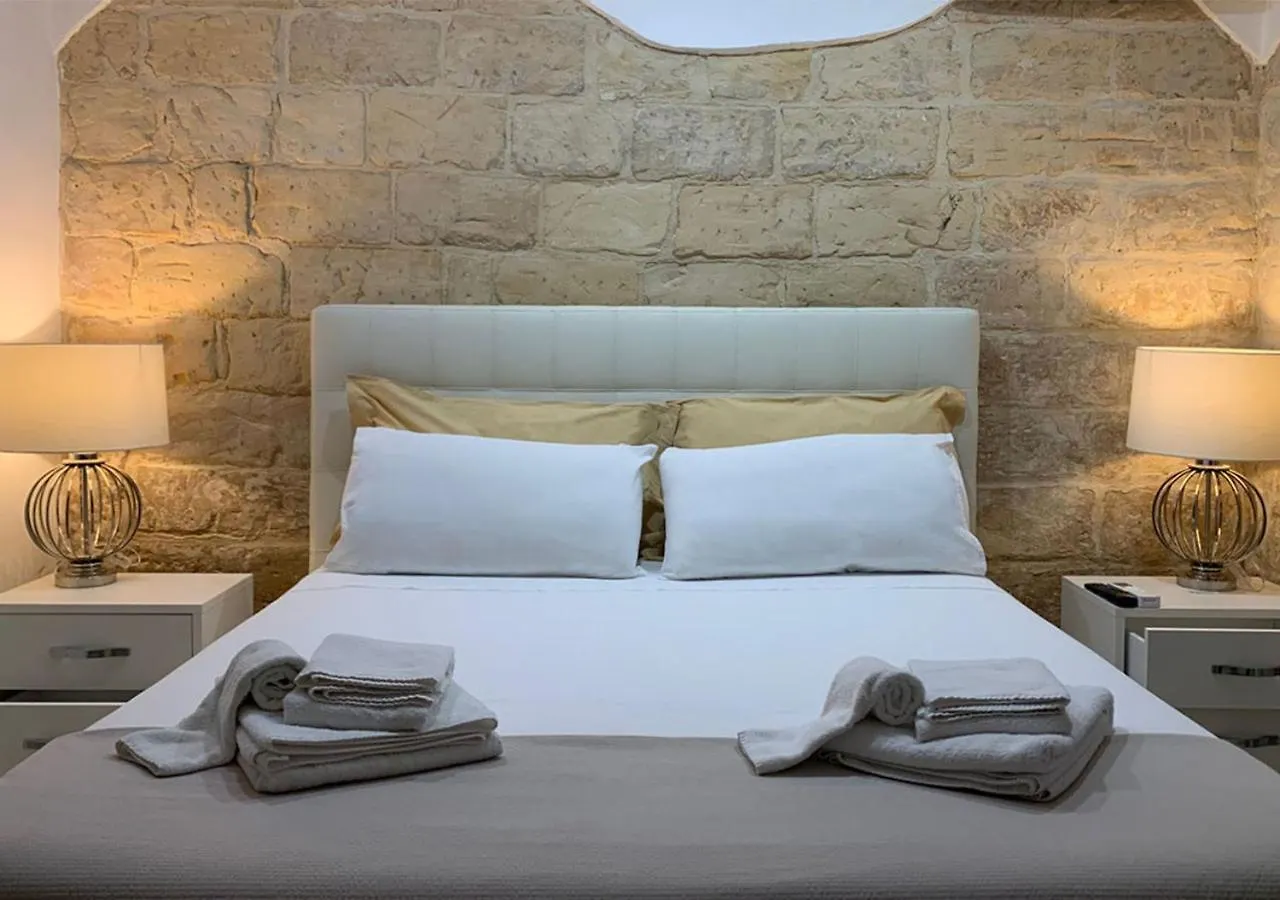 Ferrante D\'Aragona rooms location